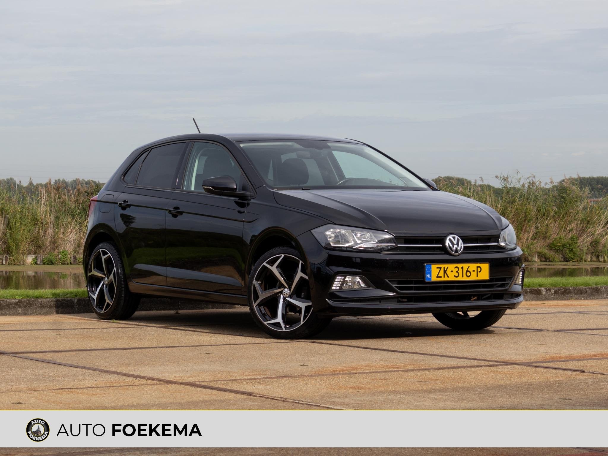 Volkswagen Polo 1.0 TSI Comfortline Apple CarPlay Clima 18", Voorwielaandrijving, Stof, Gebruikt, Zwart