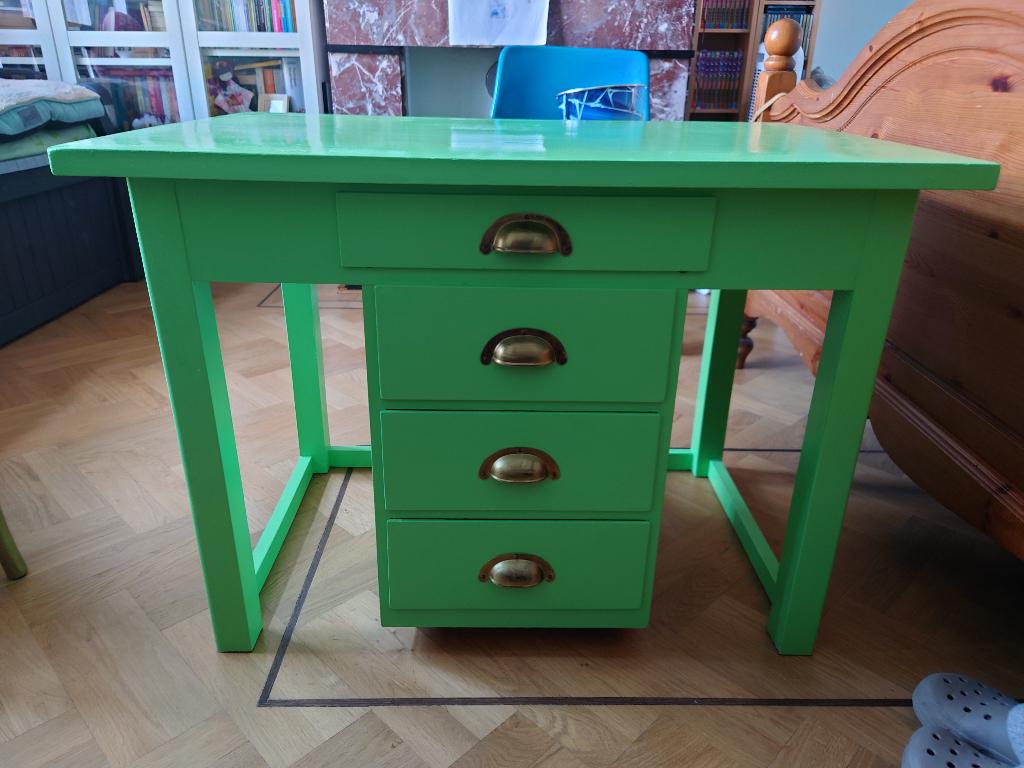 Massieve houte kinderbureau 4 ladden, Groen, Gebruikt, Kinderbureau, 86 cm