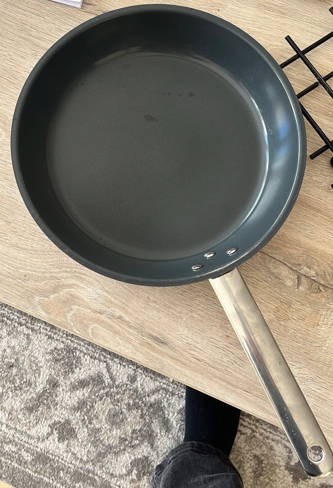 IKEA Koekenpan en Wokpan Set - Zo goed als nieuw, Huis en Inrichting, Antiaanbaklaag, Pannenset, Ophalen of Verzenden, Zo goed als nieuw