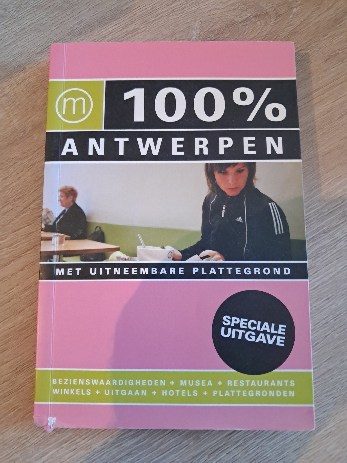 G:100% Antwerpen - Speciale Uitgave Reisgids met Plattegrond, Europa, Ophalen of Verzenden, Reisgids of -boek, Gelezen
