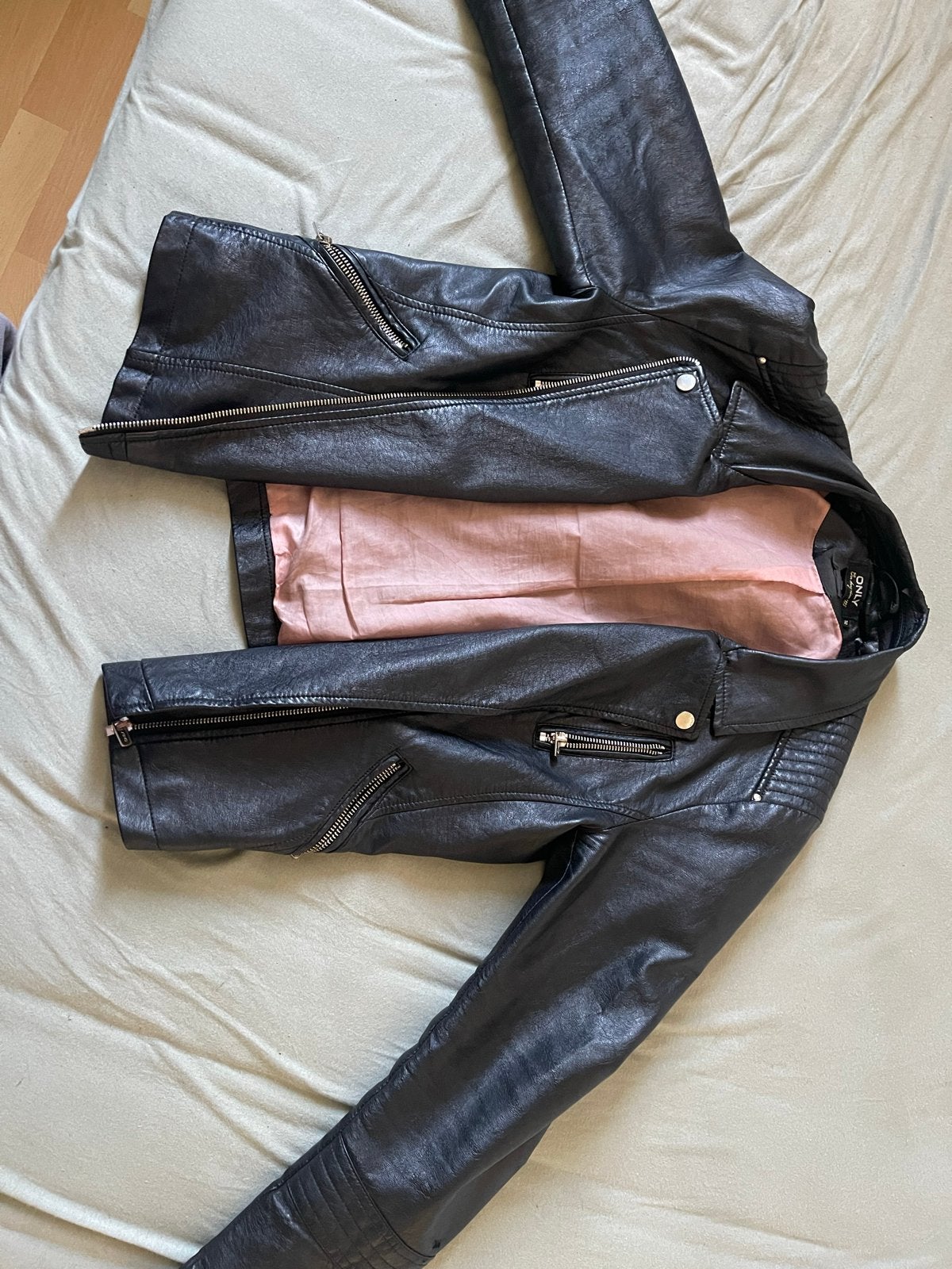 Only leren jasje maat 38 met lichte beschadiging, Kleding | Dames, Jassen | Zomer, Ophalen of Verzenden, Gedragen, Maat 38/40 (M)