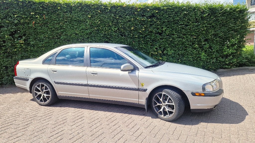 Volvo S80 2.4 170PK 1999 Grijs LPG!, Auto's, Volvo, Voorwielaandrijving, Euro 5, 1800 kg, Zwart