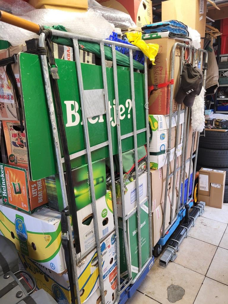 Twee rolcontainer.s vol Heineken, Verzamelen, Biermerken, Ophalen, Heineken