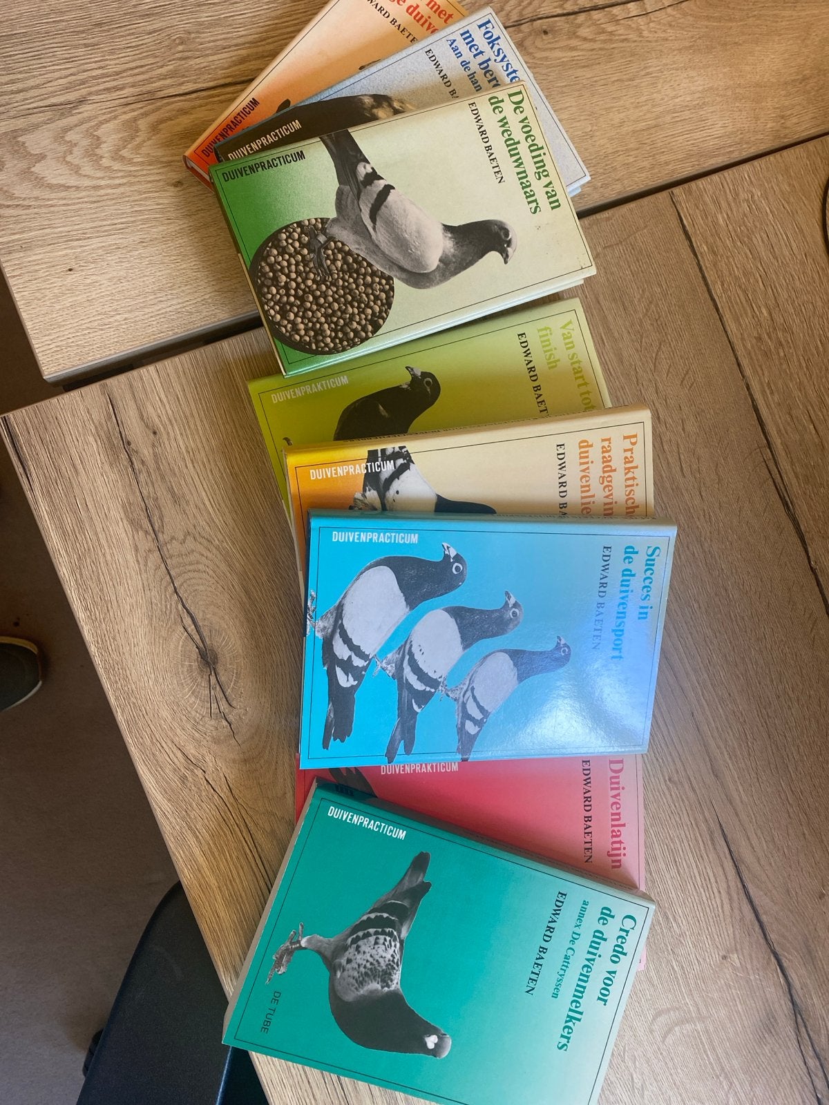 Duivenpracticum Boeken Edward Baeten - Complete Collectie, Ophalen of Verzenden, Gelezen, Vogels