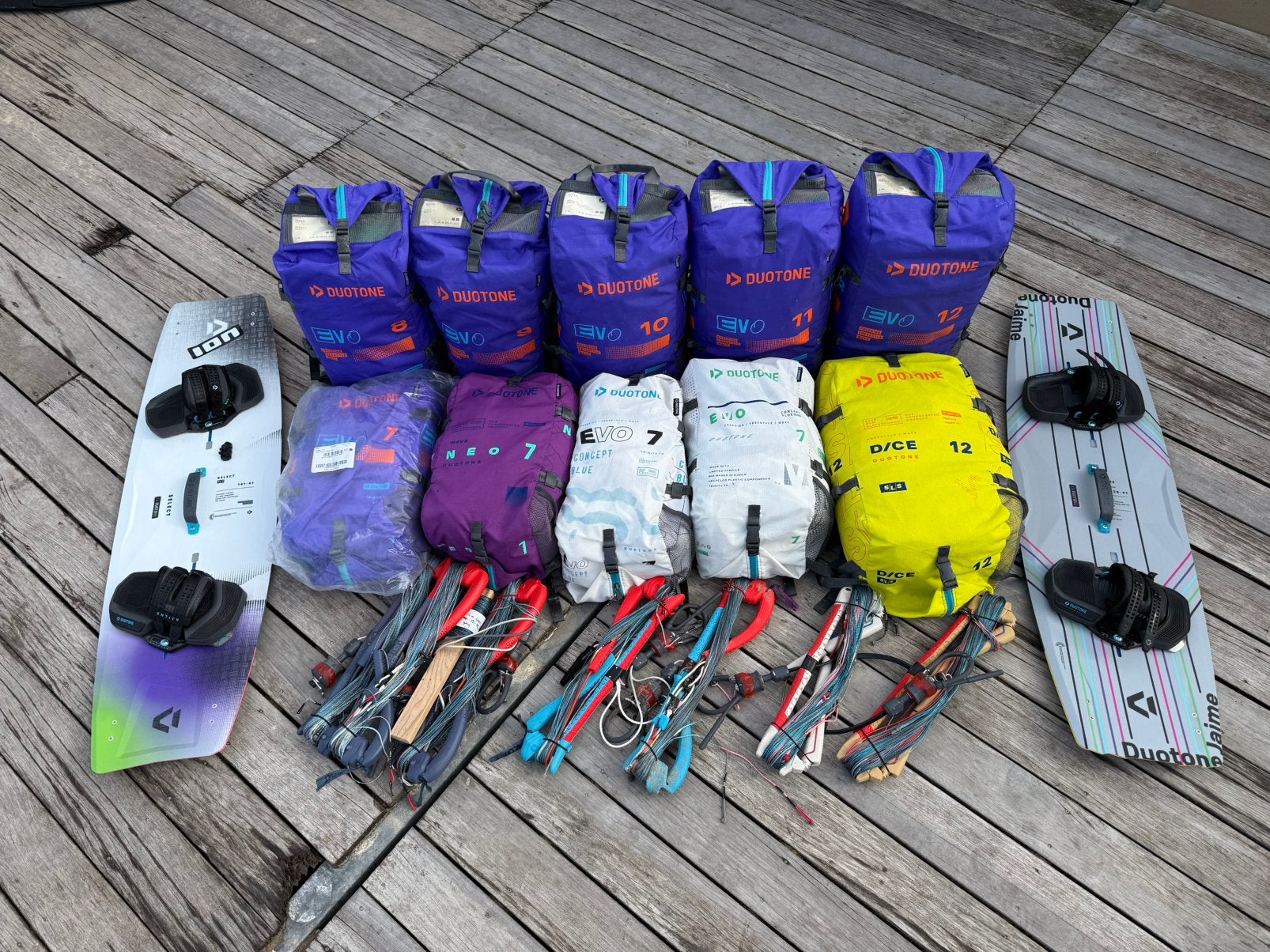Meerdere Duotone Kites, Boards, Barren - Nieuw/ZGAN/Gebruikt, Watersport en Boten, Twintip, Ophalen of Verzenden, Zo goed als nieuw