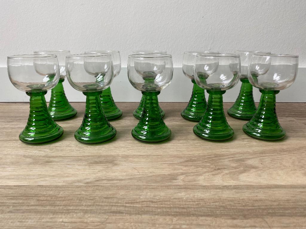 Glazen met groene voet., Verzamelen, Glas en Borrelglaasjes, Ophalen of Verzenden, Gebruikt, Overige typen