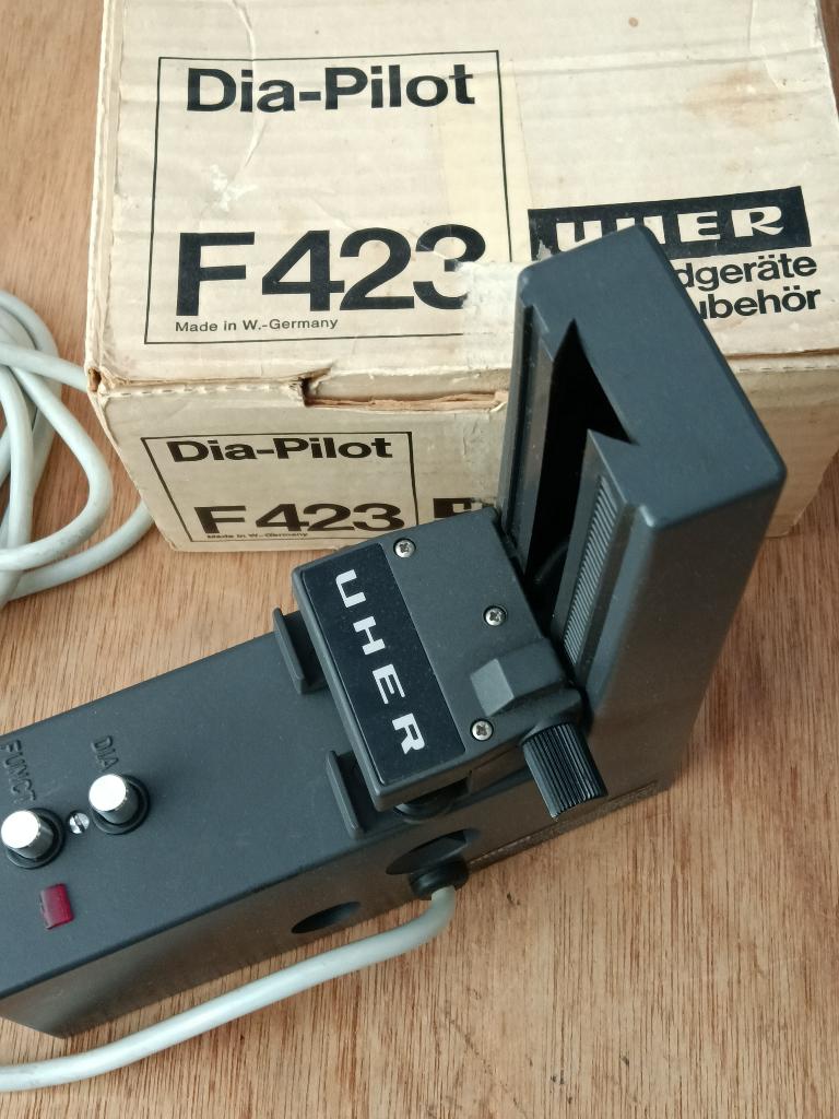 Uher diastuurapparaat F423., Audio, Tv en Foto, Bandrecorders, Ophalen of Verzenden, Bandrecorder