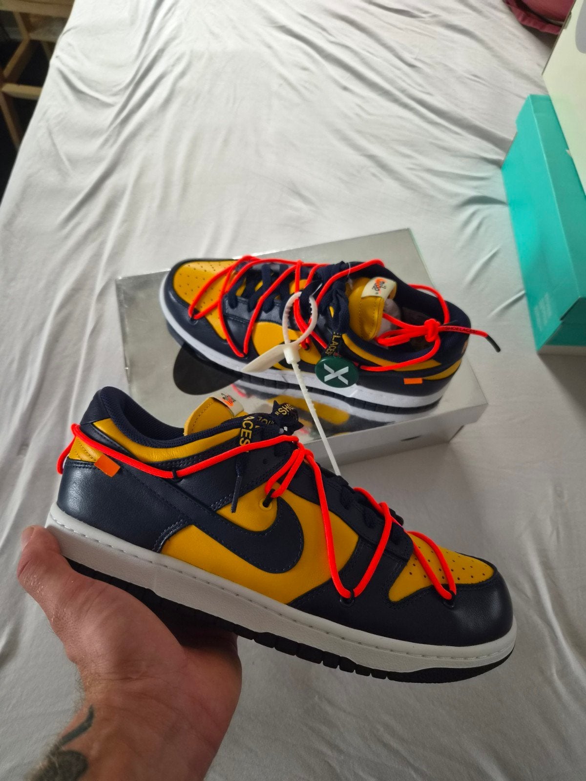 Nike Dunk Low Off-White University Gold Maat 45 Nieuw, Overige kleuren, Nike, Nieuw, Ophalen of Verzenden