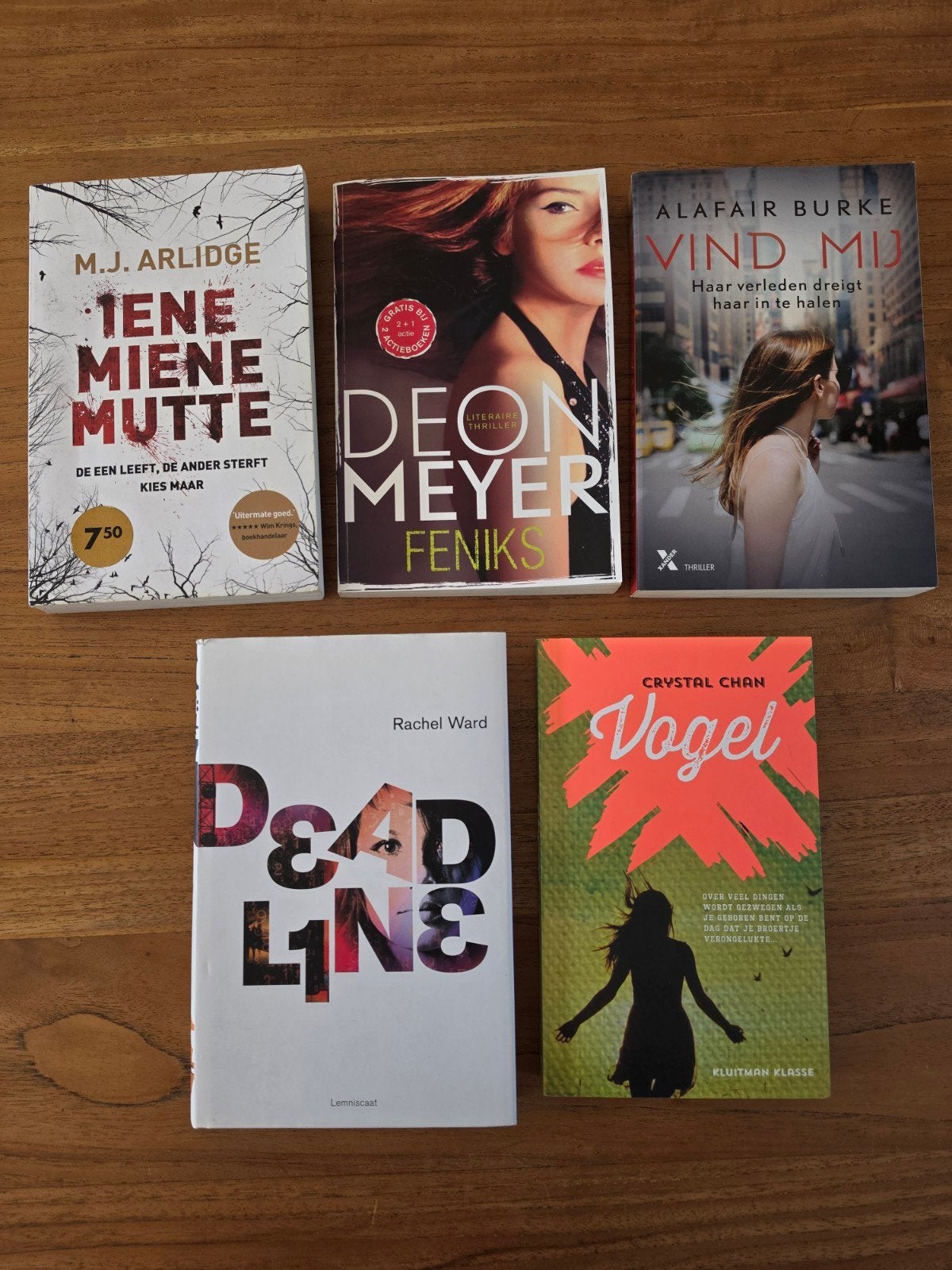 5 Nederlandse spannende boeken | Thrillers & Young Adult, Boeken, Ophalen of Verzenden, Zo goed als nieuw, Nederland
