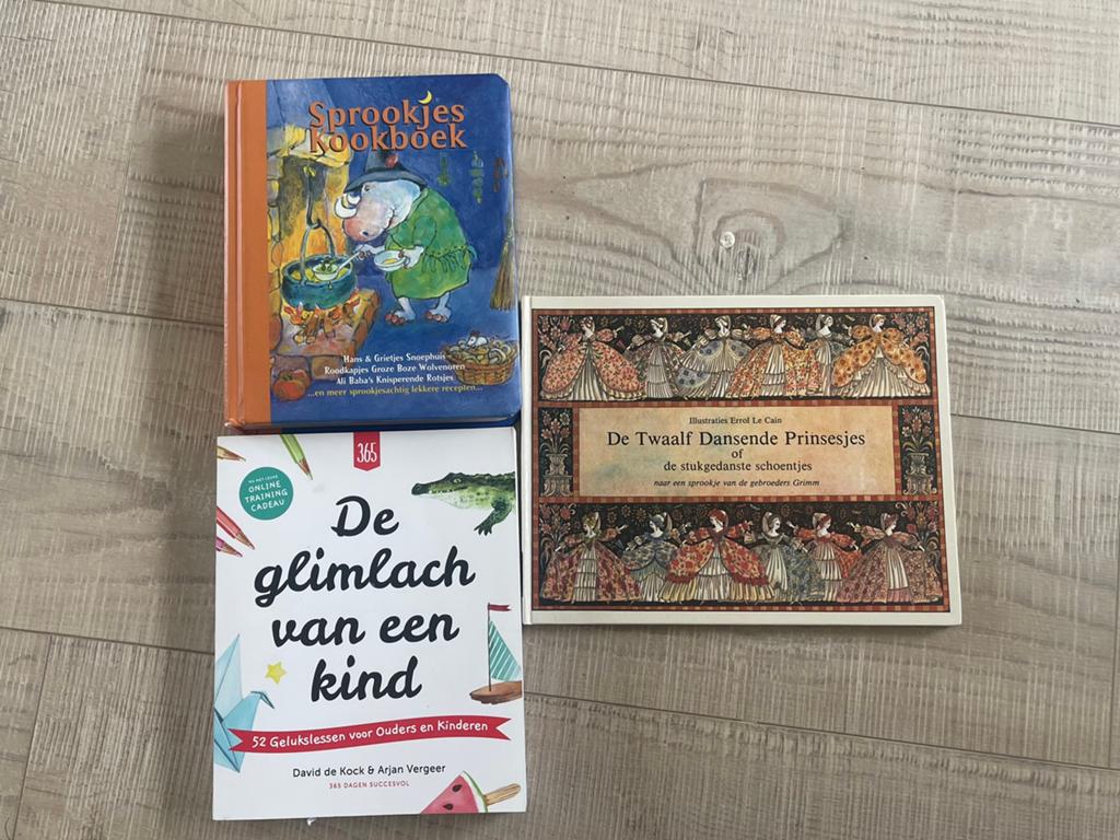 3 Kinderboeken: Sprookjes Kookboek, Dansende Prinsesjes, Gli, Boeken, Ophalen of Verzenden, Zo goed als nieuw