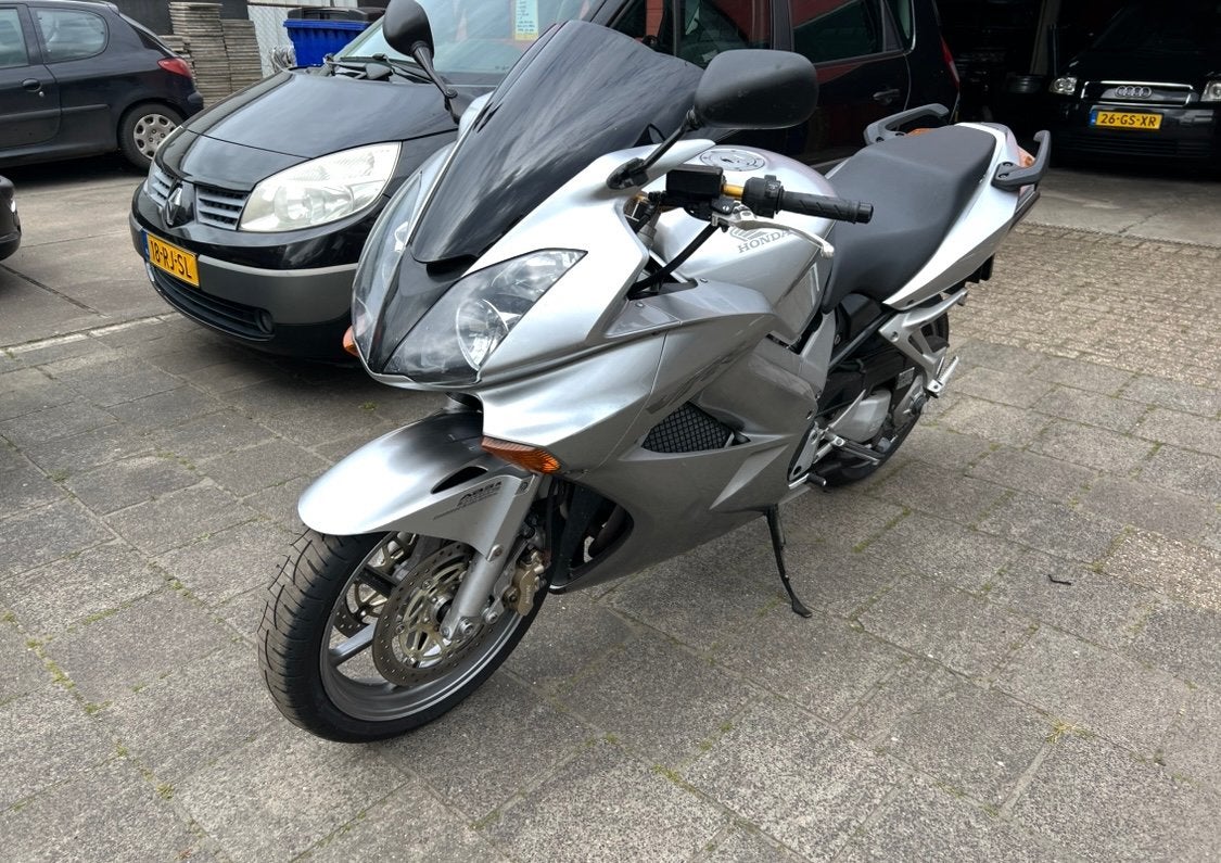 Honda VFR 800 V-TEC, Motoren, Motoren | Honda, Occasion, 4 cilinders, Bedrijf, Meer dan 35 kW