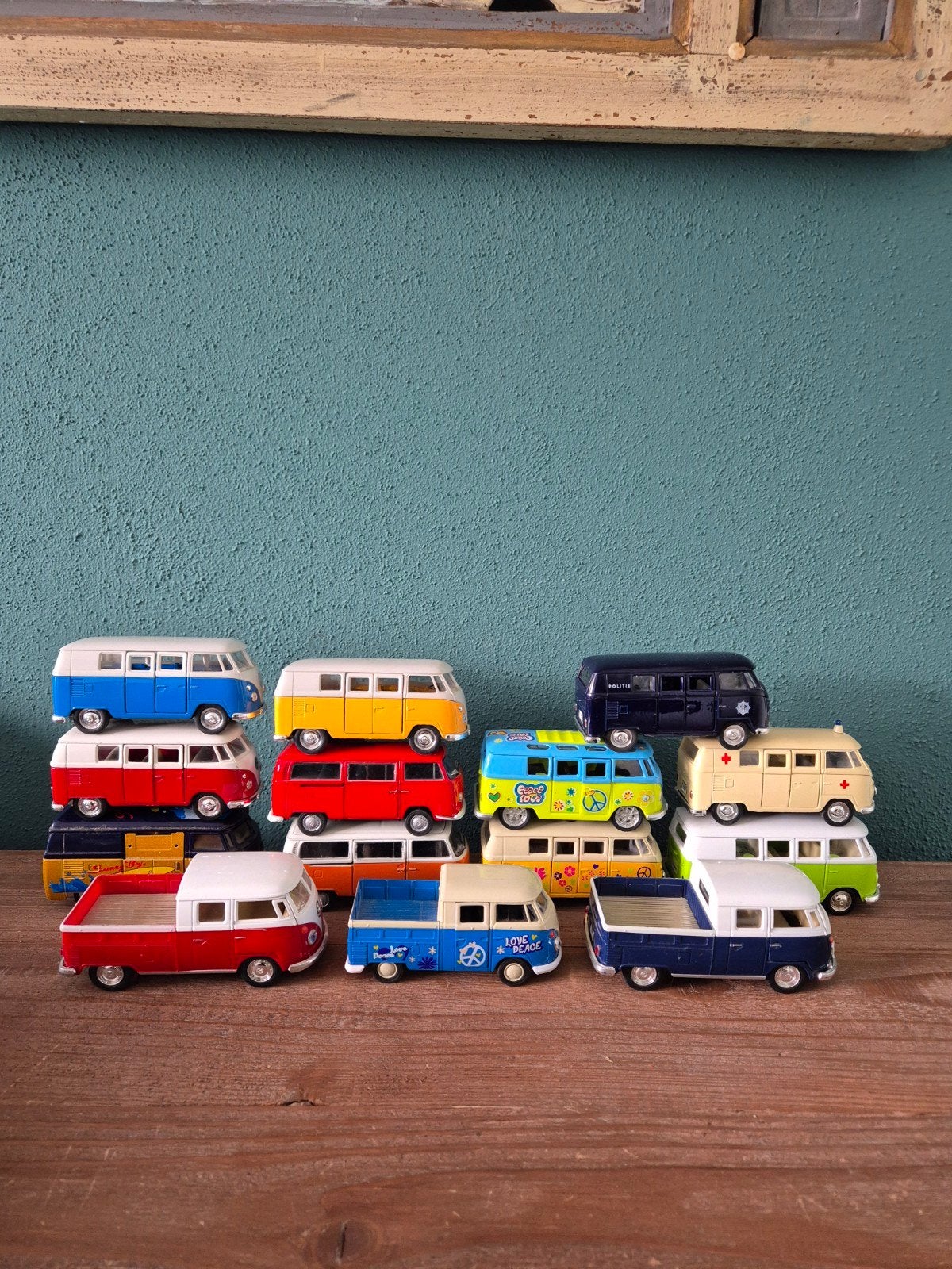 14 Volkswagen Transporter T1 & T2 modellen van Welly, Ophalen