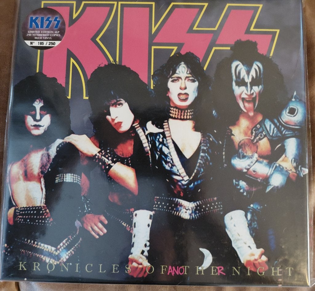KISS - Kronicles Of Another Night Numbered Luxe 4-LP boxset., Cd's en Dvd's, Verzenden, 1980 - 1989, Zo goed als nieuw, Originele persing