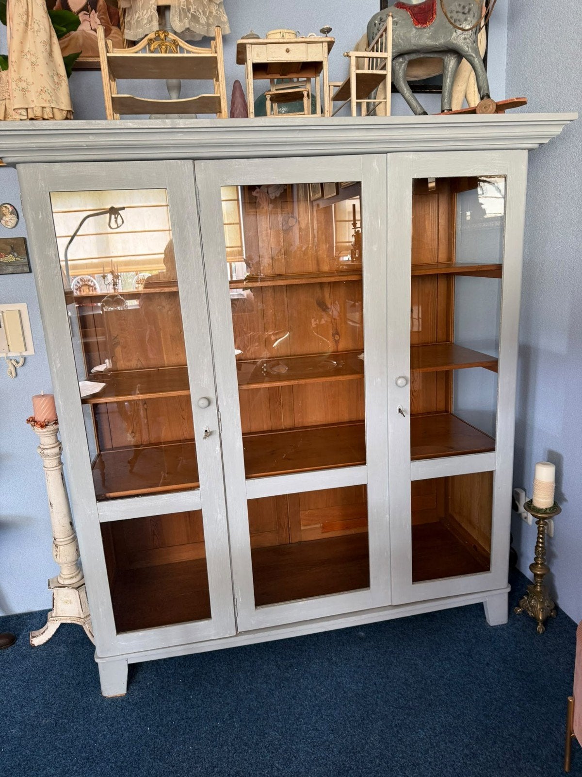antieke / oude kast - vitrinekast - servieskast - brocante, Antiek en Kunst, Ophalen