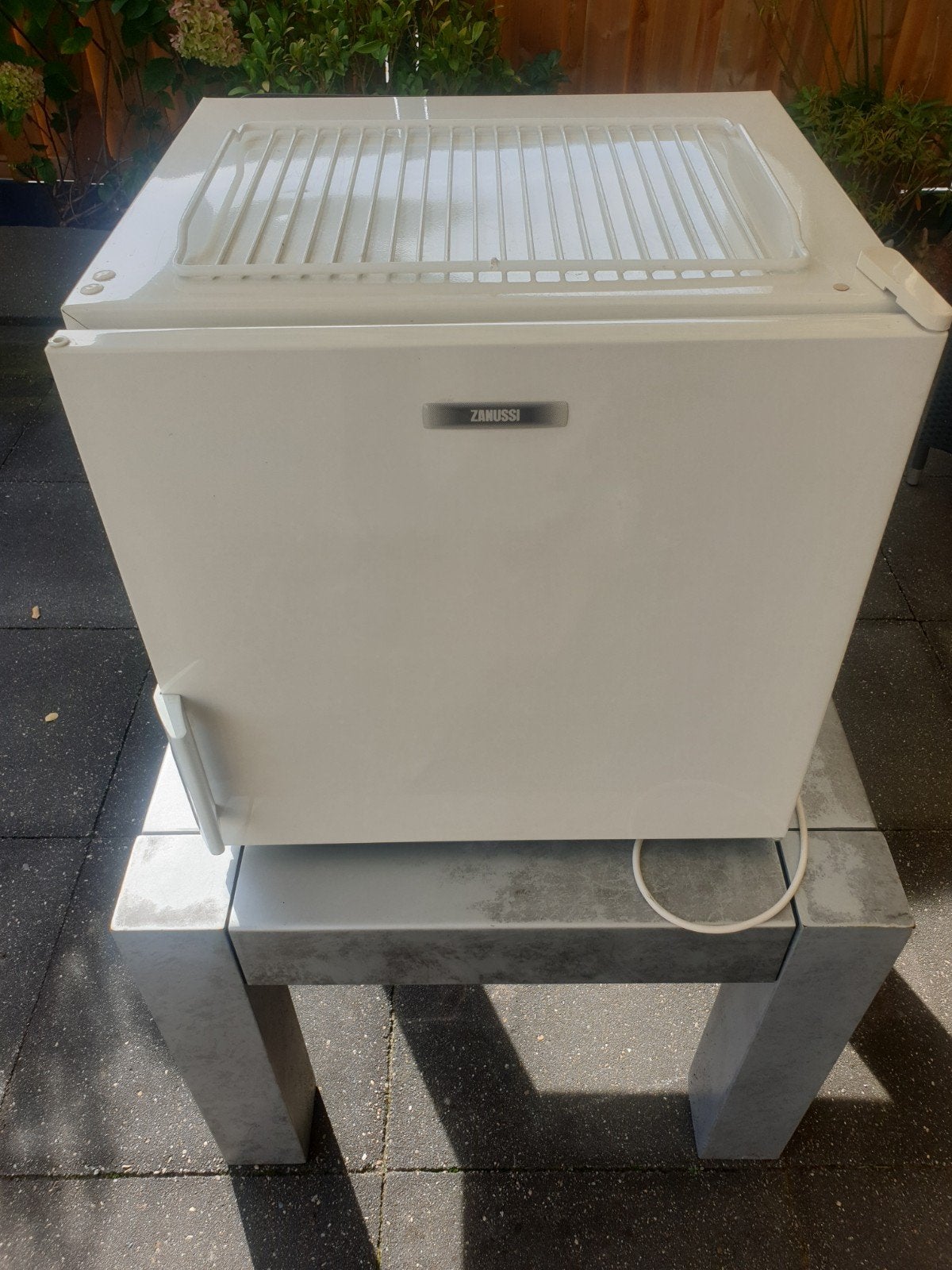 Tekoop sanussi vrieser. breedte 52 half cm hoogte 53 cm, Ophalen, Gebruikt, Minder dan 85 cm, Minder dan 75 liter