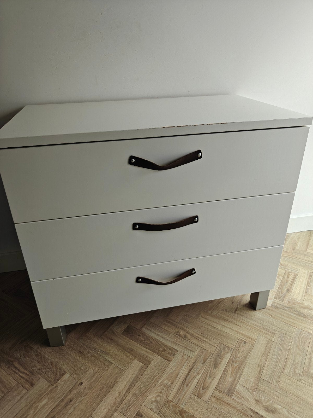 Commode met leren handgrepen, Ophalen, Overige materialen, Gebruikt, 50 tot 100 cm
