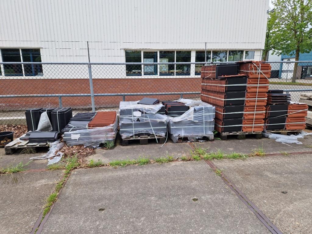 Restpartij Dakpannen Domino Creaton Matzwart, Doe-het-zelf en Verbouw, Dakpannen en Dakbedekking, Steen of Klei, Zwart, Ophalen of Verzenden