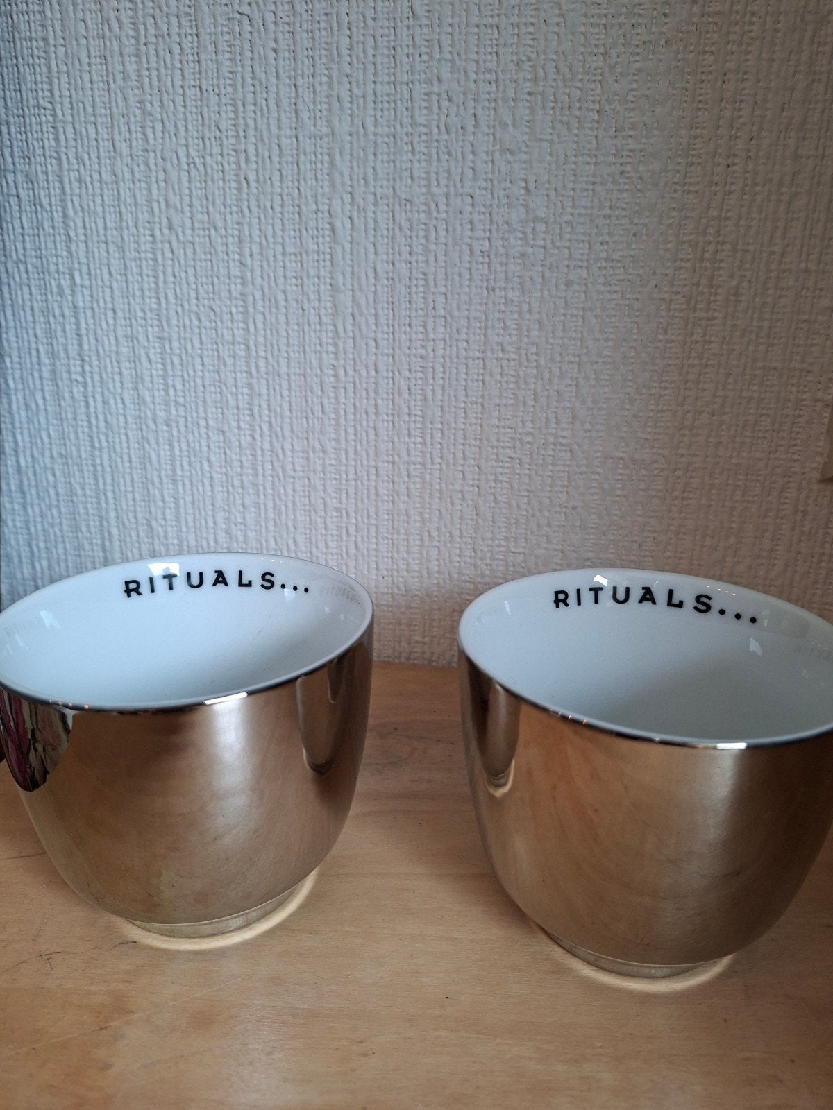 Set 2 Rituals theekopjes zilver, Overige materialen, Gebruikt, Ophalen of Verzenden, Overige stijlen