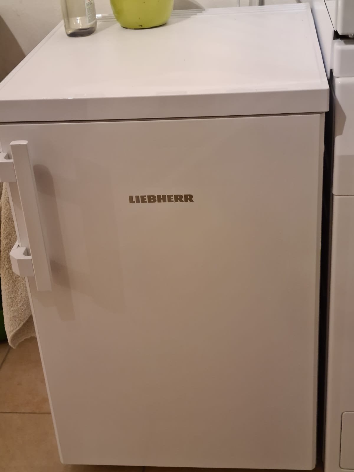 Liebherr tafelmodel koelkast en vriezer., Zonder vriesvak, 100 tot 150 liter, Zo goed als nieuw, 45 tot 60 cm