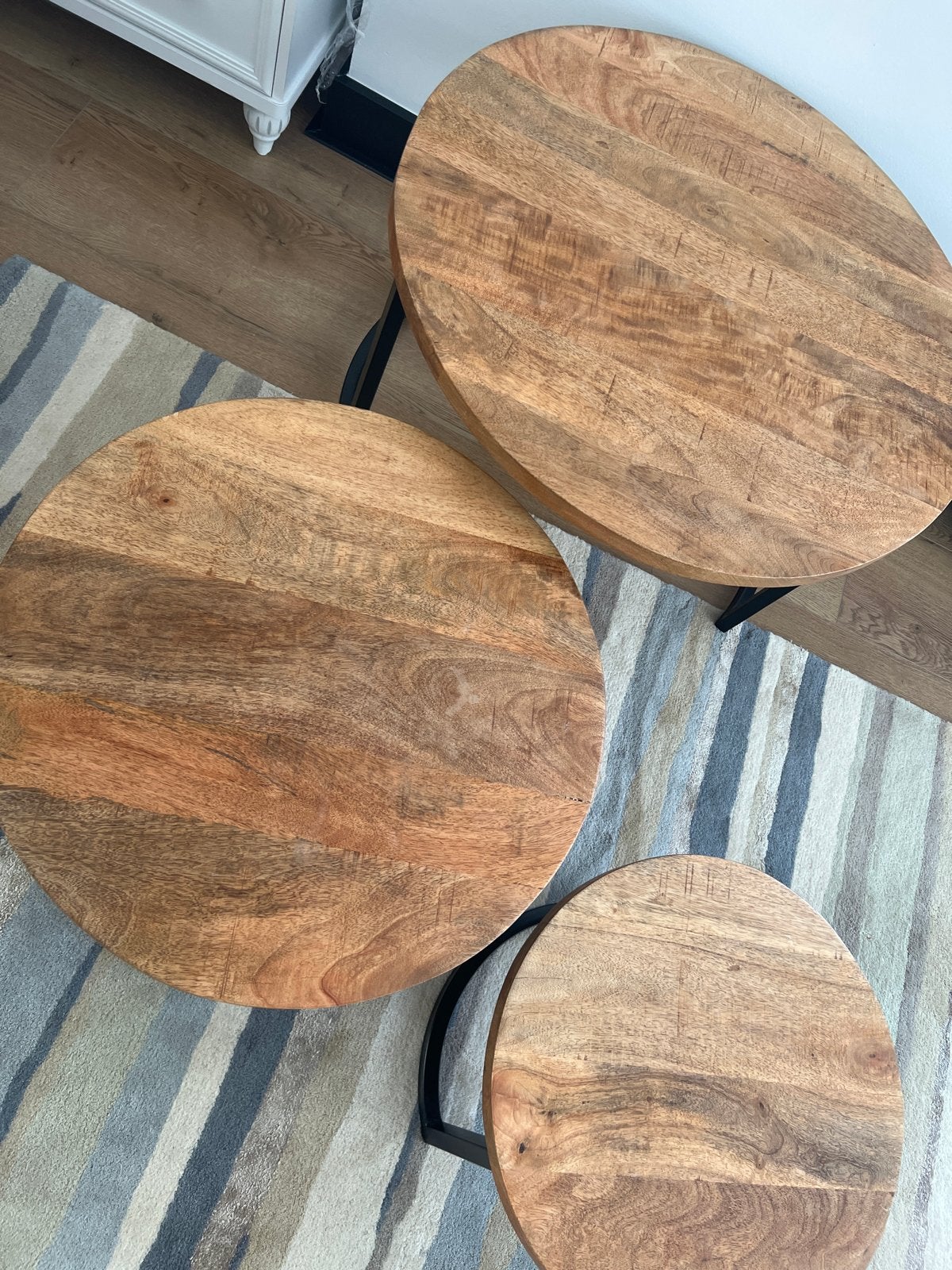 Haco bijzettafel set van 3, mangohout, zo goed als nieuw, Ophalen, Zo goed als nieuw, Rond, Hout