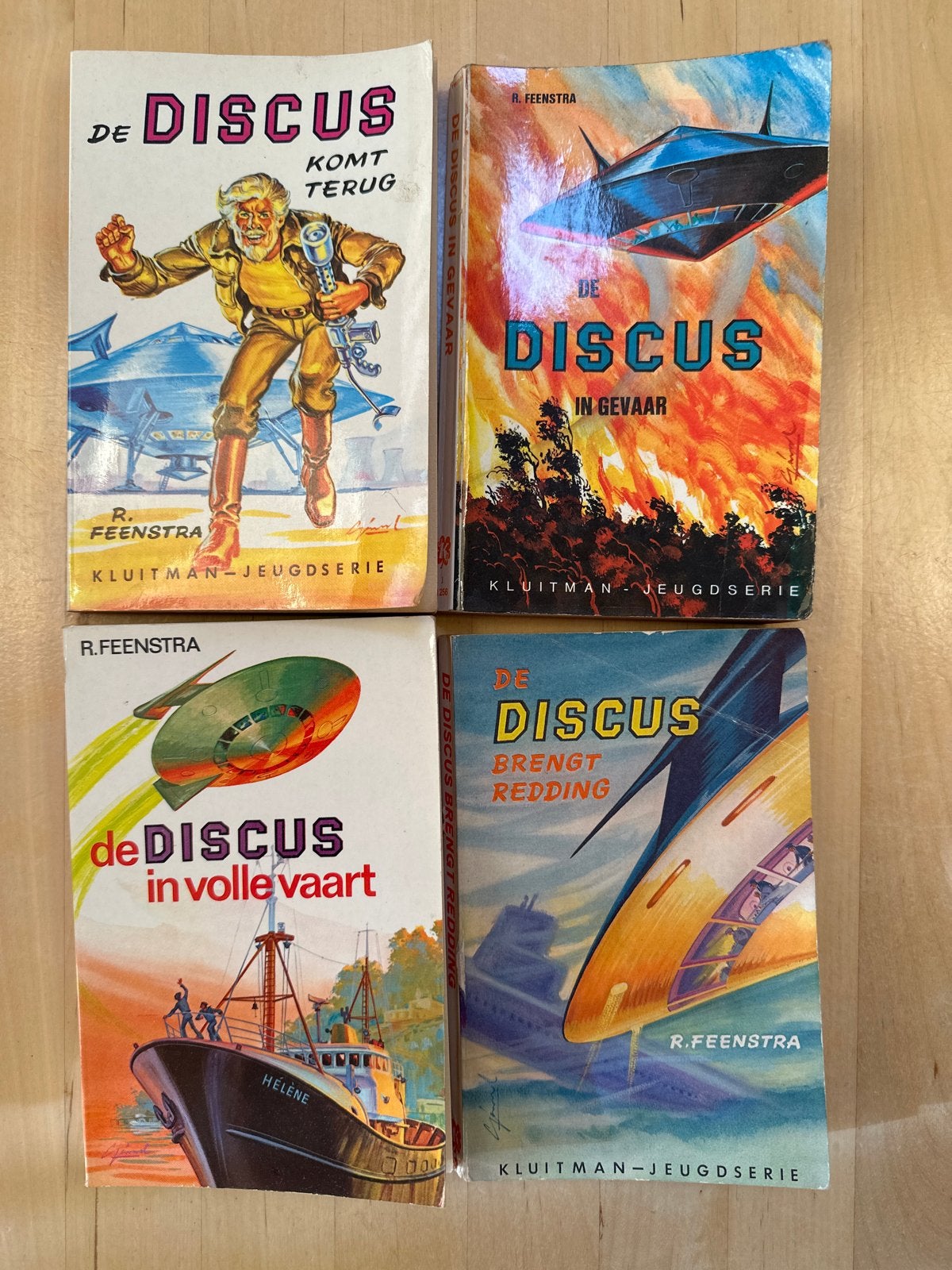 De Discus Serie - 4 jeugdboeken van R. Feenstra, Ophalen of Verzenden, Gelezen, Fictie
