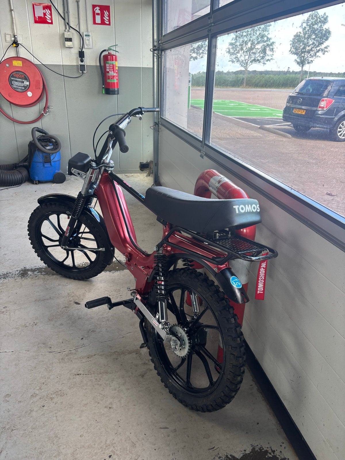 Tomos frame - Rood compleet ruilen mag ook bied maar wat aan, Ophalen, Zo goed als nieuw, Maximaal 25 km/u, Quadro