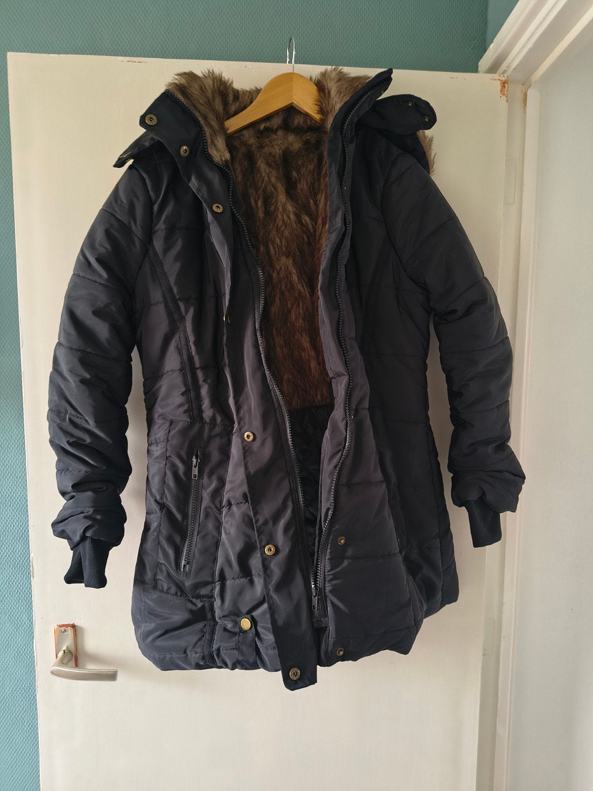winterjas maat m zwart met bont, Ophalen of Verzenden, Nieuw, Zwart