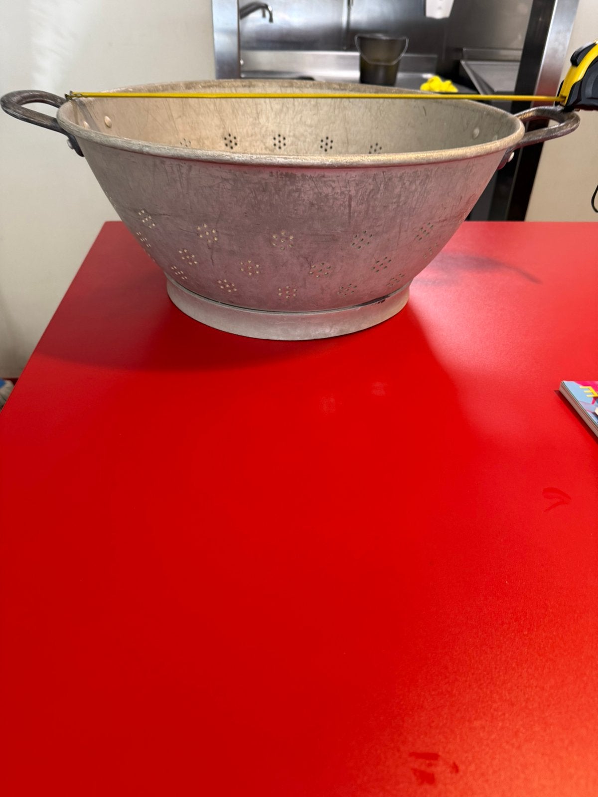 Grote aluminium uitlek zeef, Huis en Inrichting, Keuken | Keukenbenodigdheden, Ophalen, Zo goed als nieuw