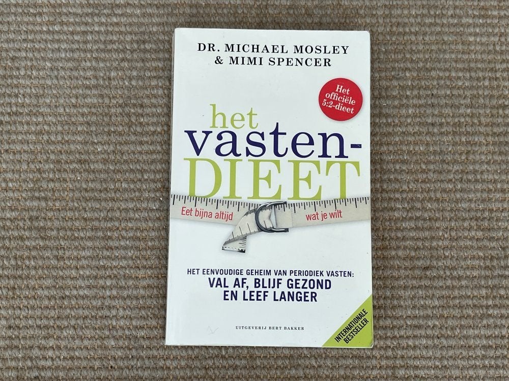 Boek: Het Vasten Dieet | Dr. Michael Mosley | 2013, Boeken, Gelezen, Dieet en Voeding, Michael Mosley, Ophalen of Verzenden