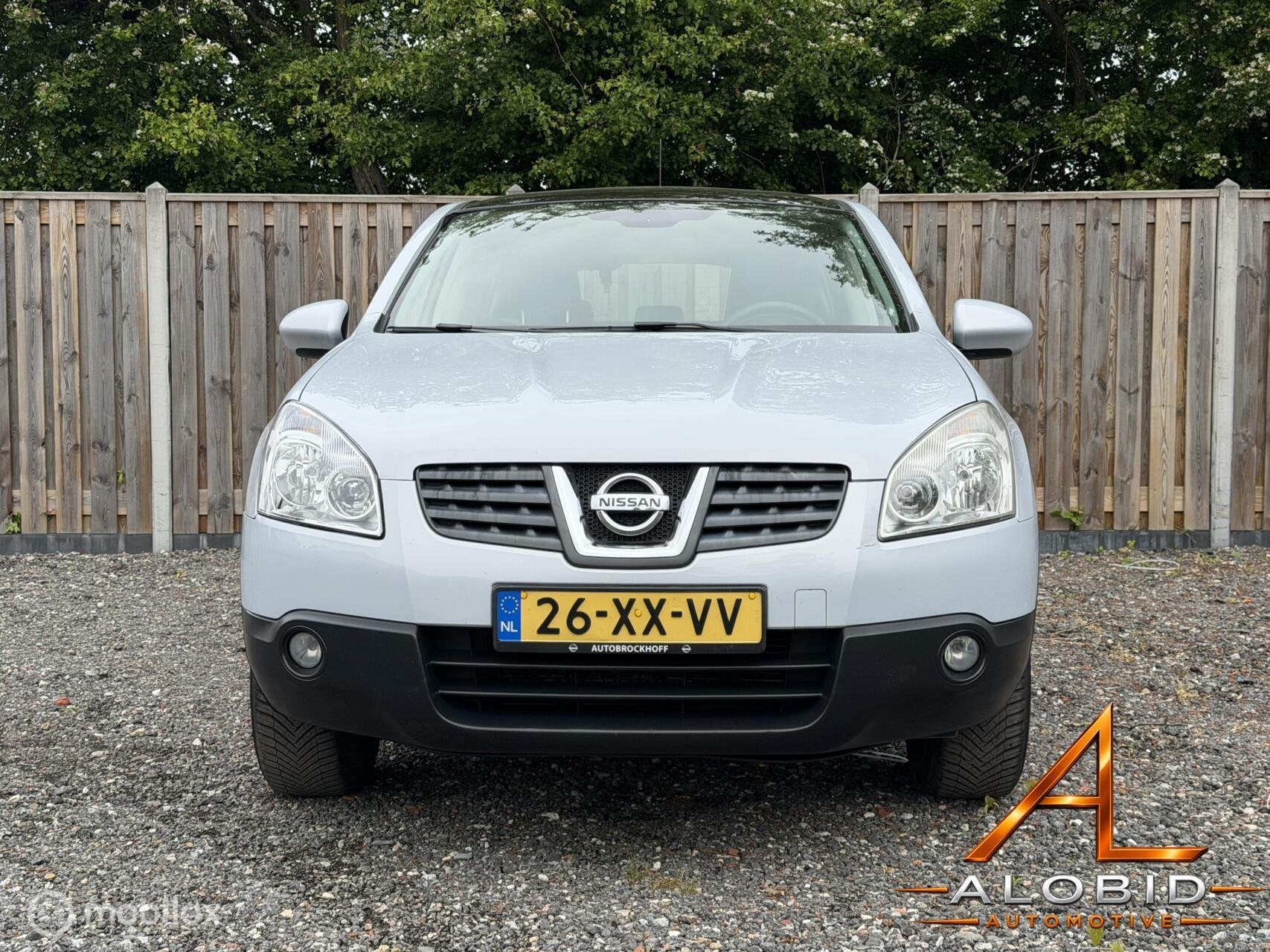 Nissan Qashqai 2.0 Automaat | Panorama Dak | Trekhaak | Park, Gebruikt, Verwarmde buitenspiegels, 4 cilinders, 1353 kg