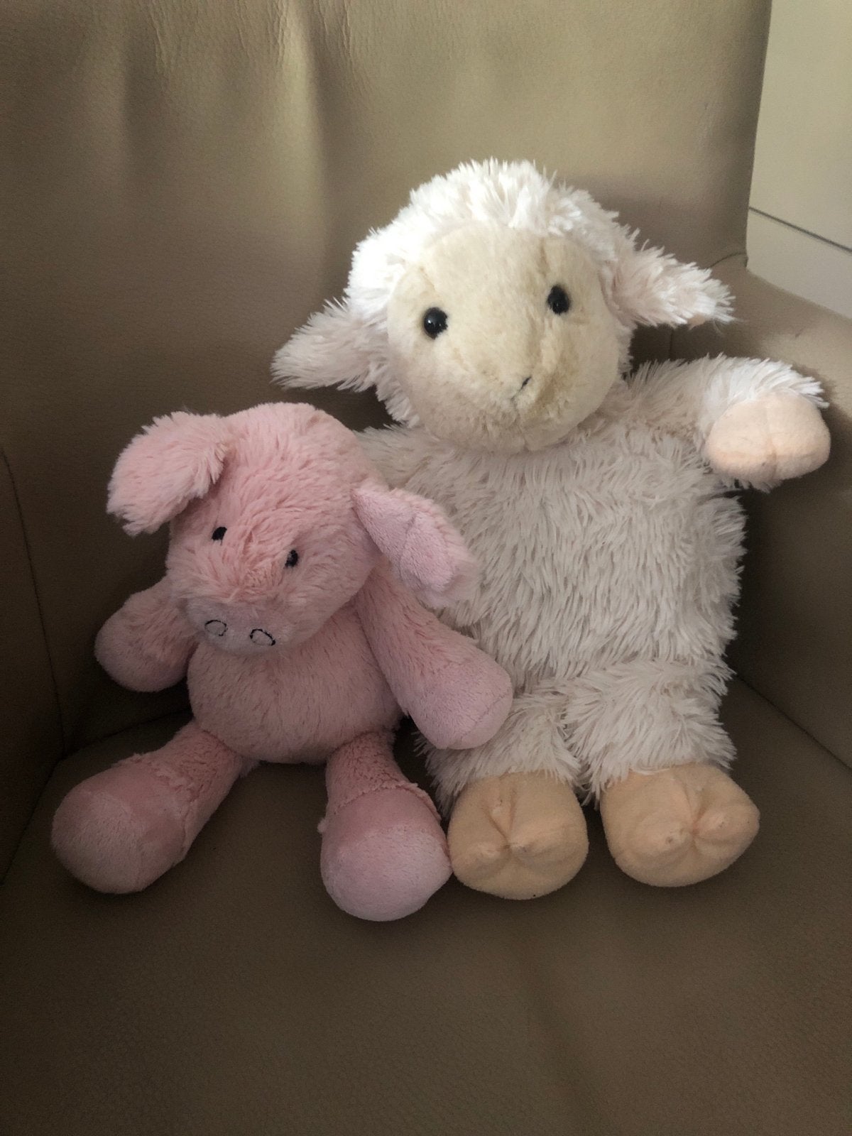 Schattige knuffels: roze varken en wit lammetje, Gebruikt, Overige merken, Overige karakters, Ophalen of Verzenden