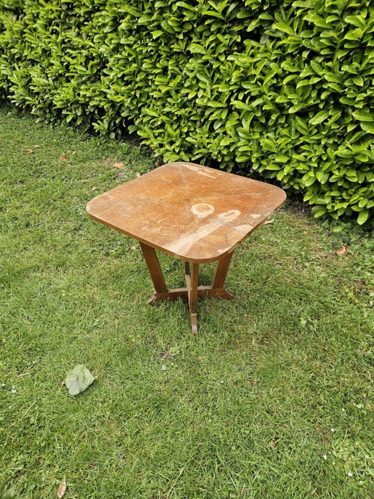 Vintage bijzettafeltje, Ophalen