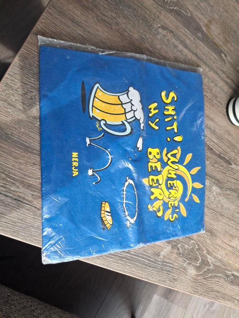 Nieuw shirt maat L  shit wheres my beer, Ophalen of Verzenden, Nieuw