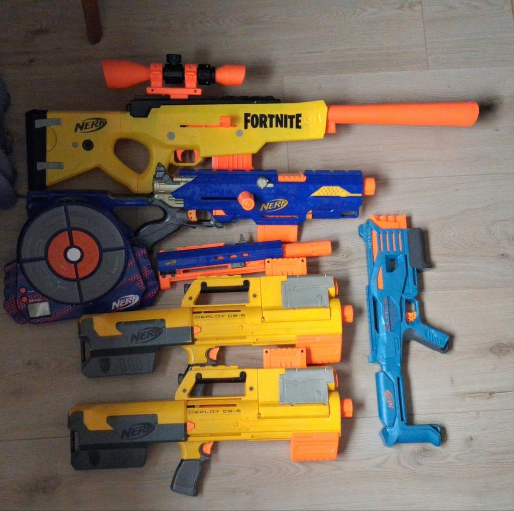 Nerf guns geweren (5geweren en 1 schietschijf), Ophalen of Verzenden, Jongen of Meisje