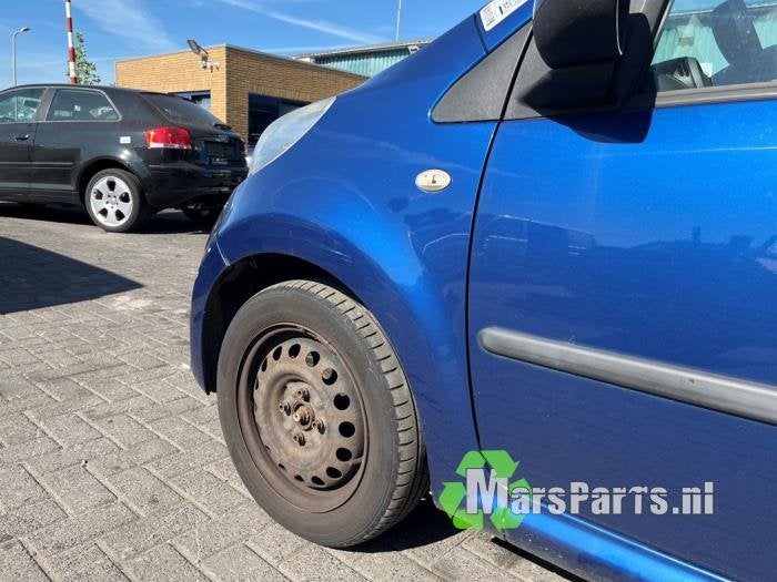 Scherm links-voor van een Peugeot 107 (KNR), Gebruikt, -, -, Ophalen of Verzenden