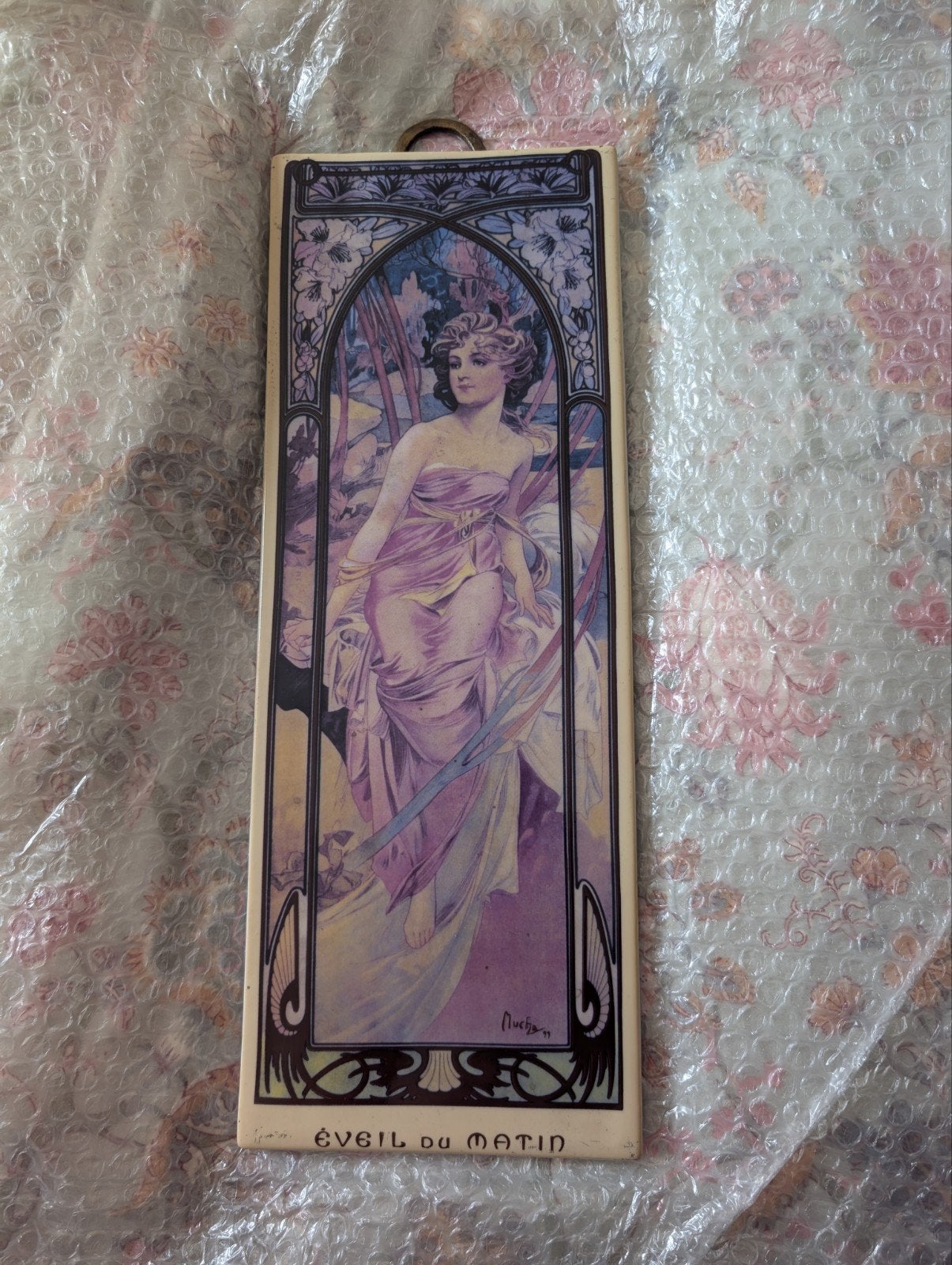 Alphonse Mucha tegel 'Éveil du Matin' (1900), Antiek en Kunst, Antiek | Wandborden en Tegels, Ophalen of Verzenden