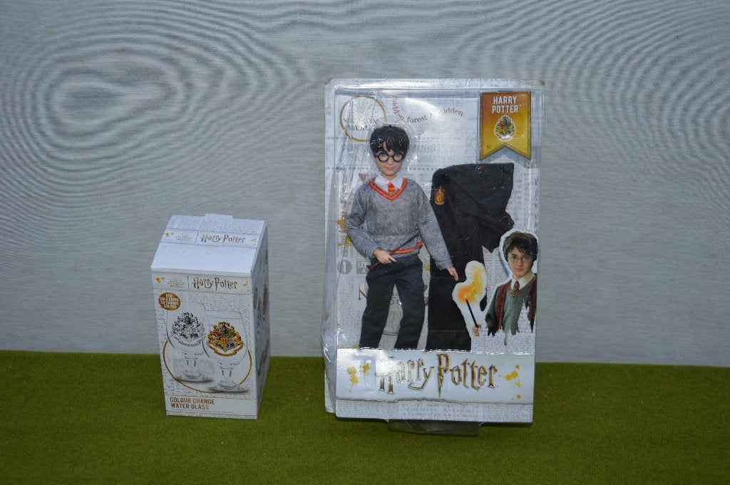 Harry Potter pop Mattel uit 2018 + Colour change water glass, Ophalen of Verzenden, Nieuw, Pop
