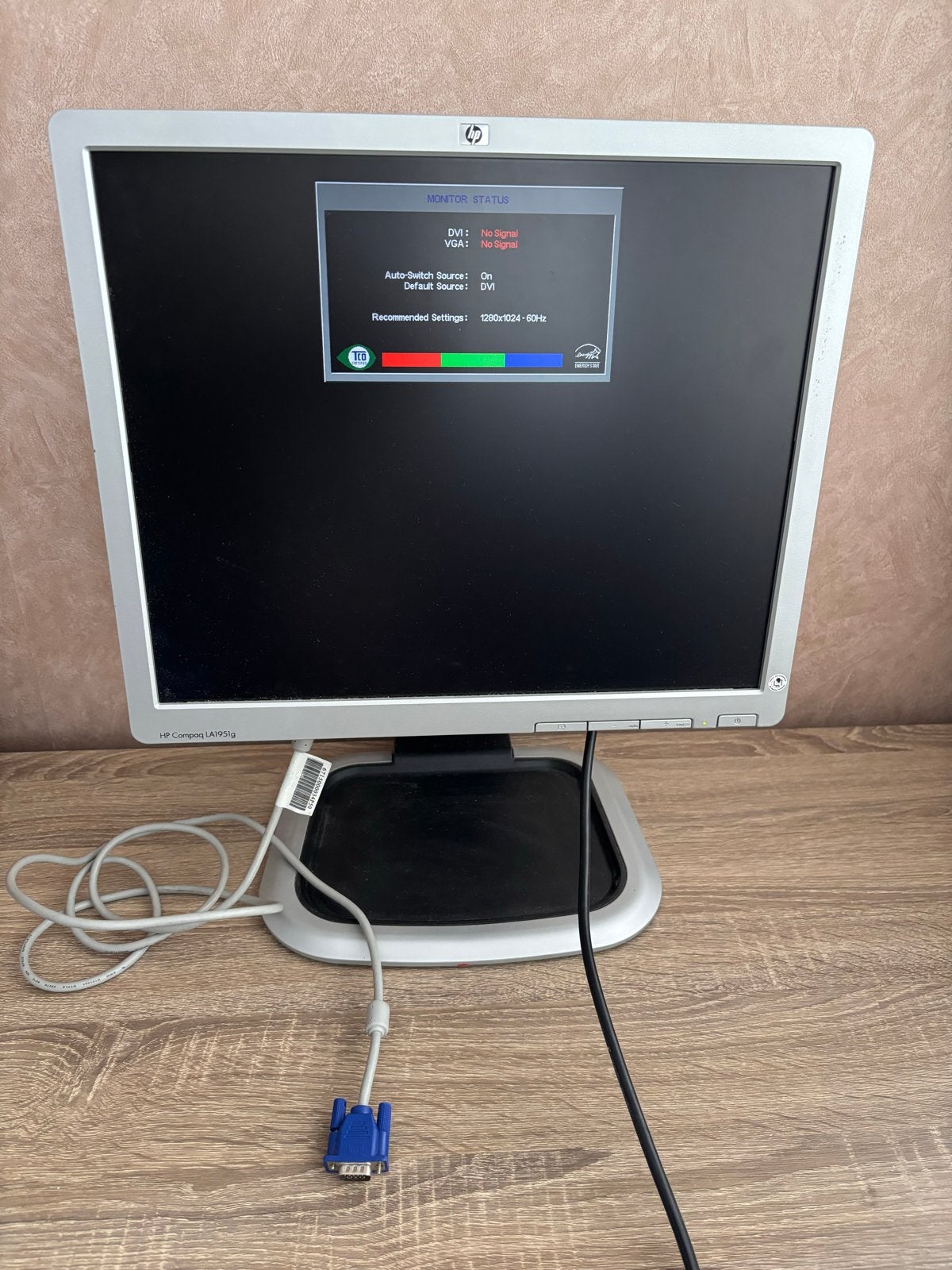 HP Compaq LA1951g Monitor - 19 inch LCD scherm, Gebruikt, In hoogte verstelbaar, Ophalen of Verzenden, Onbekend