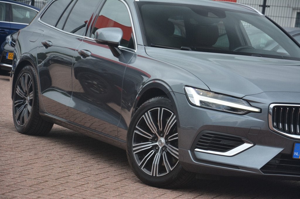 Volvo V60 2.0 T6 Recharge AWD Business Pro | Navigatie | Spo, Auto's, Volvo, Automaat, Gebruikt, Euro 6, Hybride Elektrisch/Benzine