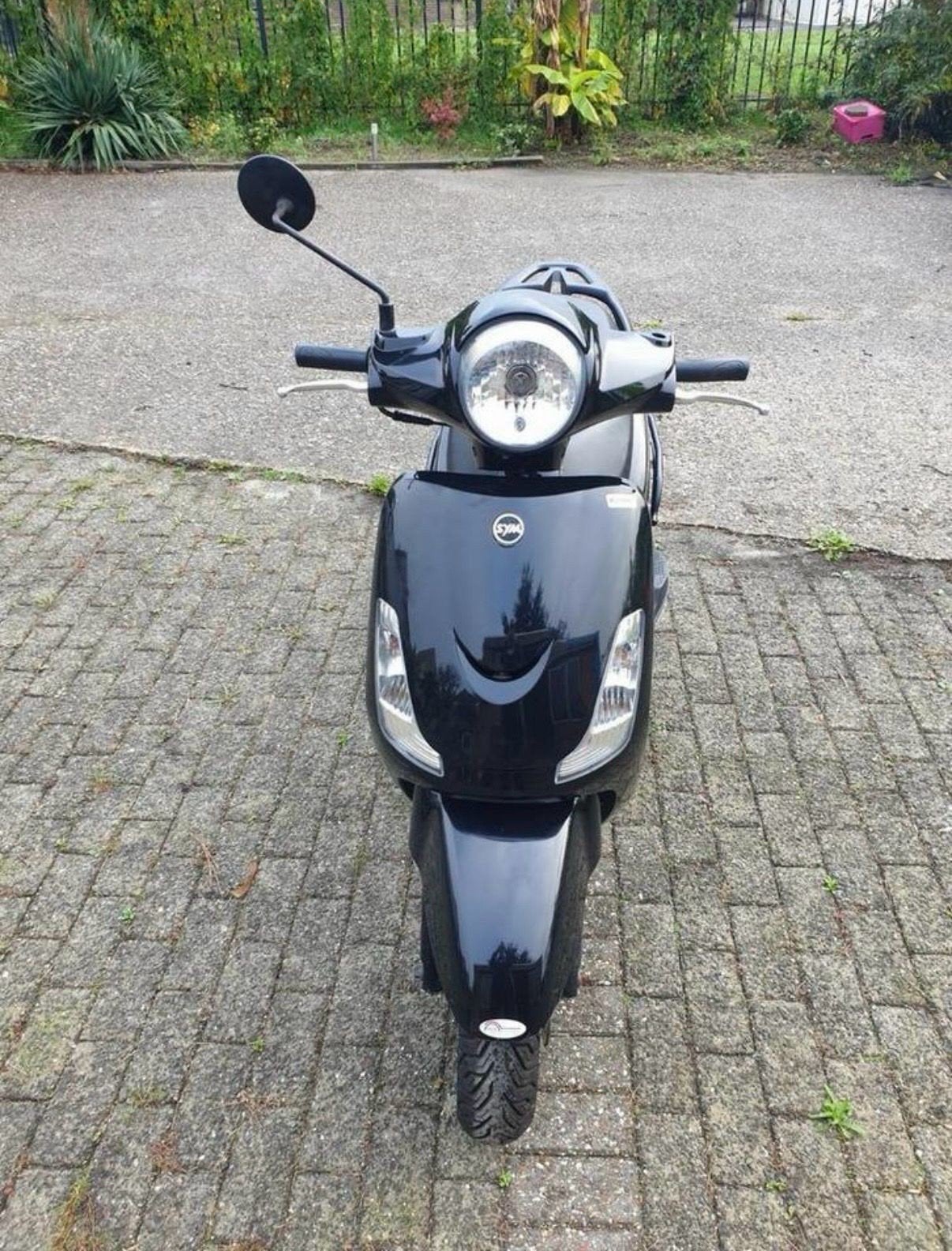 Nette Sym Fiddle 2 uit 2020 met beenkleed en begrenzer, Fietsen en Brommers, Ophalen