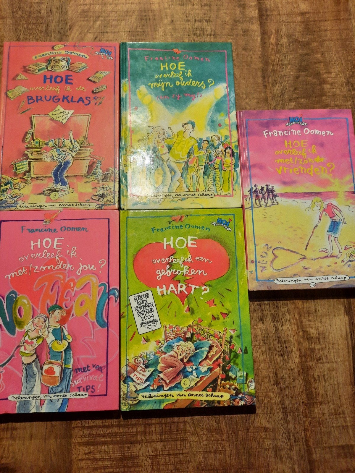 5 boeken van Francine Oomen hoe overleef ik, Ophalen, Zo goed als nieuw, Francine Oomen