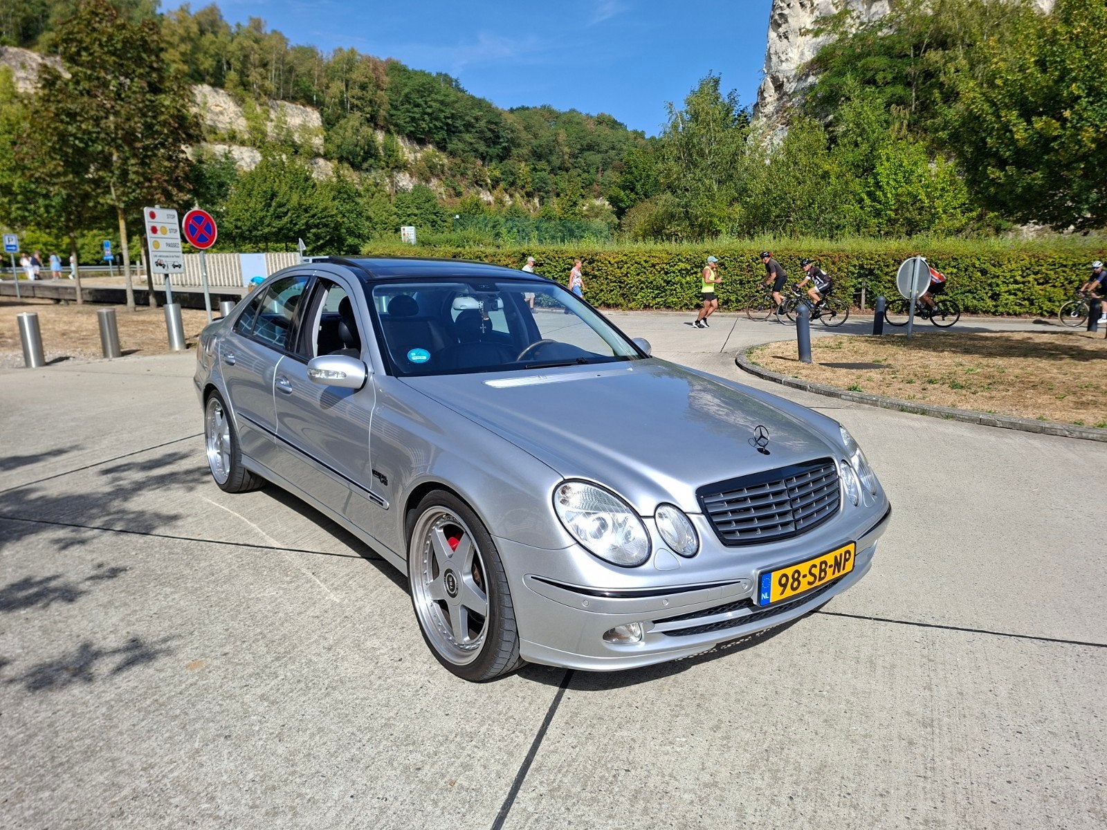 Mercedes-Benz E-Klasse 5.0 E500 Sedan inruil mogelijk, Auto's, Automaat, Achterwielaandrijving, Leder, 4966 cc