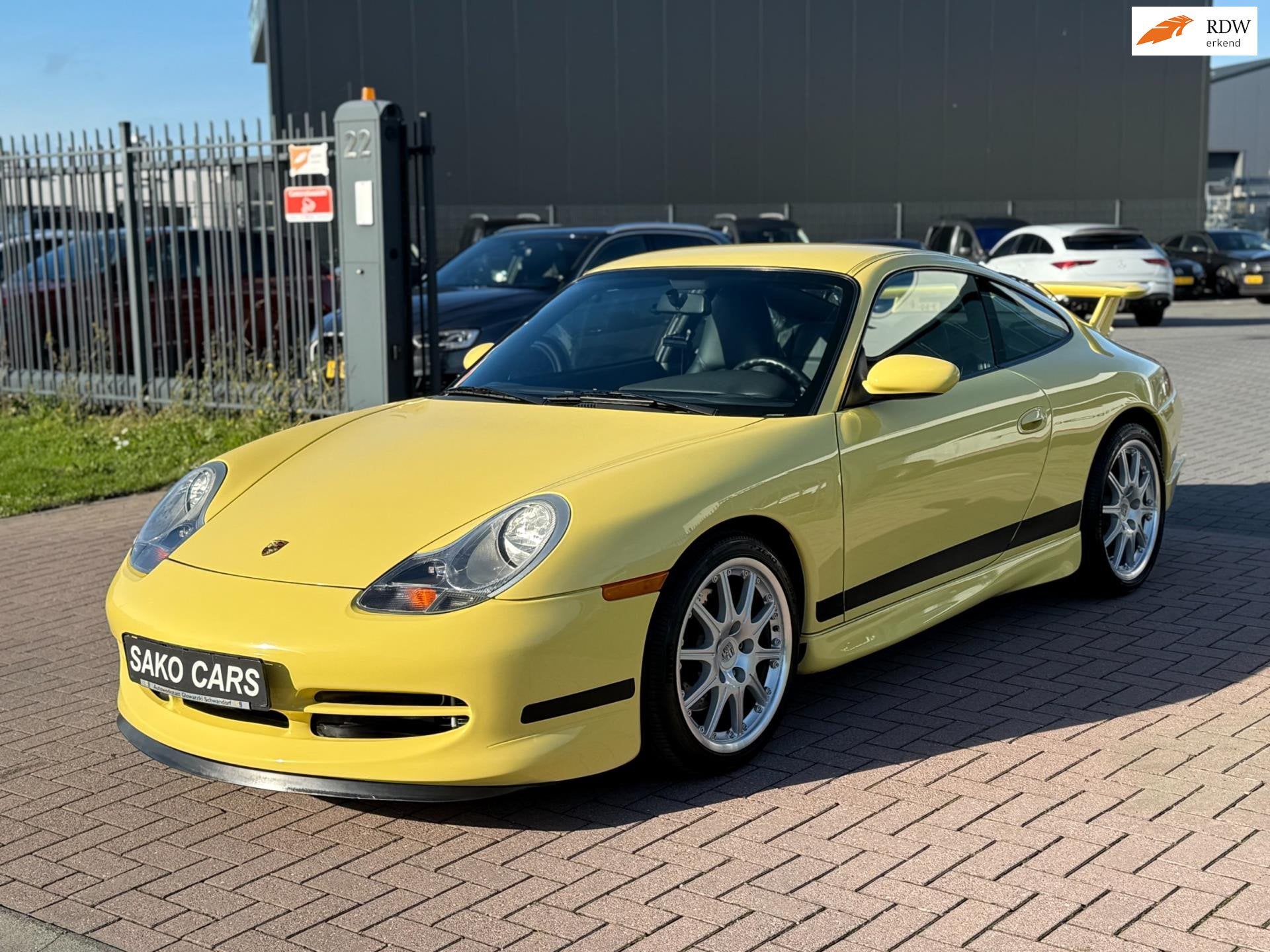 Porsche 911 3.4 Coupé Carrera GT3 Aero 301PK Geel Uniek!, Automaat, Achterwielaandrijving, Gebruikt, 4 stoelen