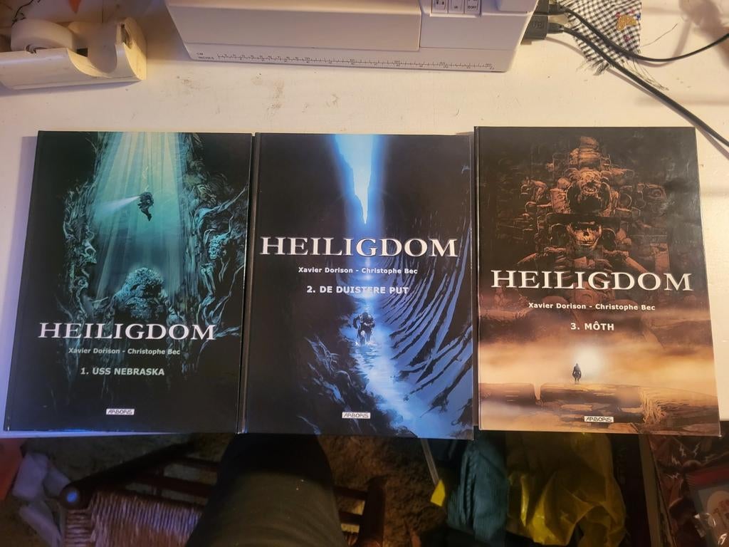 Heiligdom hc 1 2 3 Dorison Bec. Complete reeks in nieuwstaat, Complete serie of reeks, Ophalen of Verzenden, Zo goed als nieuw