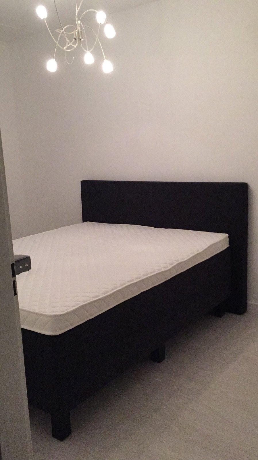 Swiss sense boxspring 140x200cm antraciet kleurig, Ophalen, Zo goed als nieuw, Tweepersoons, 140 cm