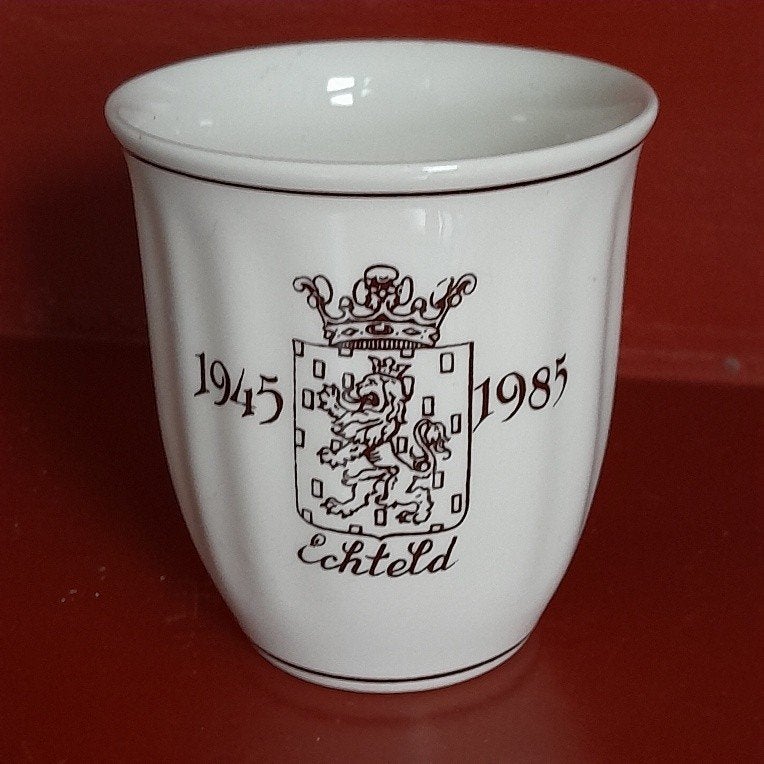 Bekertje/Lepelvaasje Echteld 1945-1985, Ophalen of Verzenden, Zo goed als nieuw