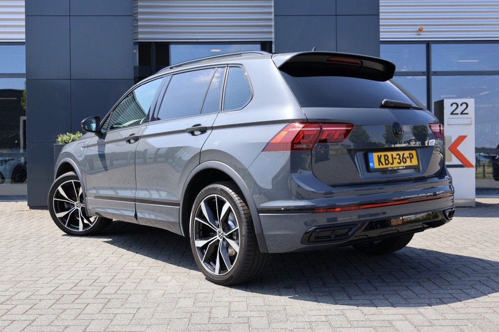 Volkswagen TIGUAN 1.4 e-Hybrid R-Line 245pk/Panodak/ Trekhaa, Auto's, Volkswagen, 1716 kg, Huisgarantie, 4 cilinders, Met garantie (alle)