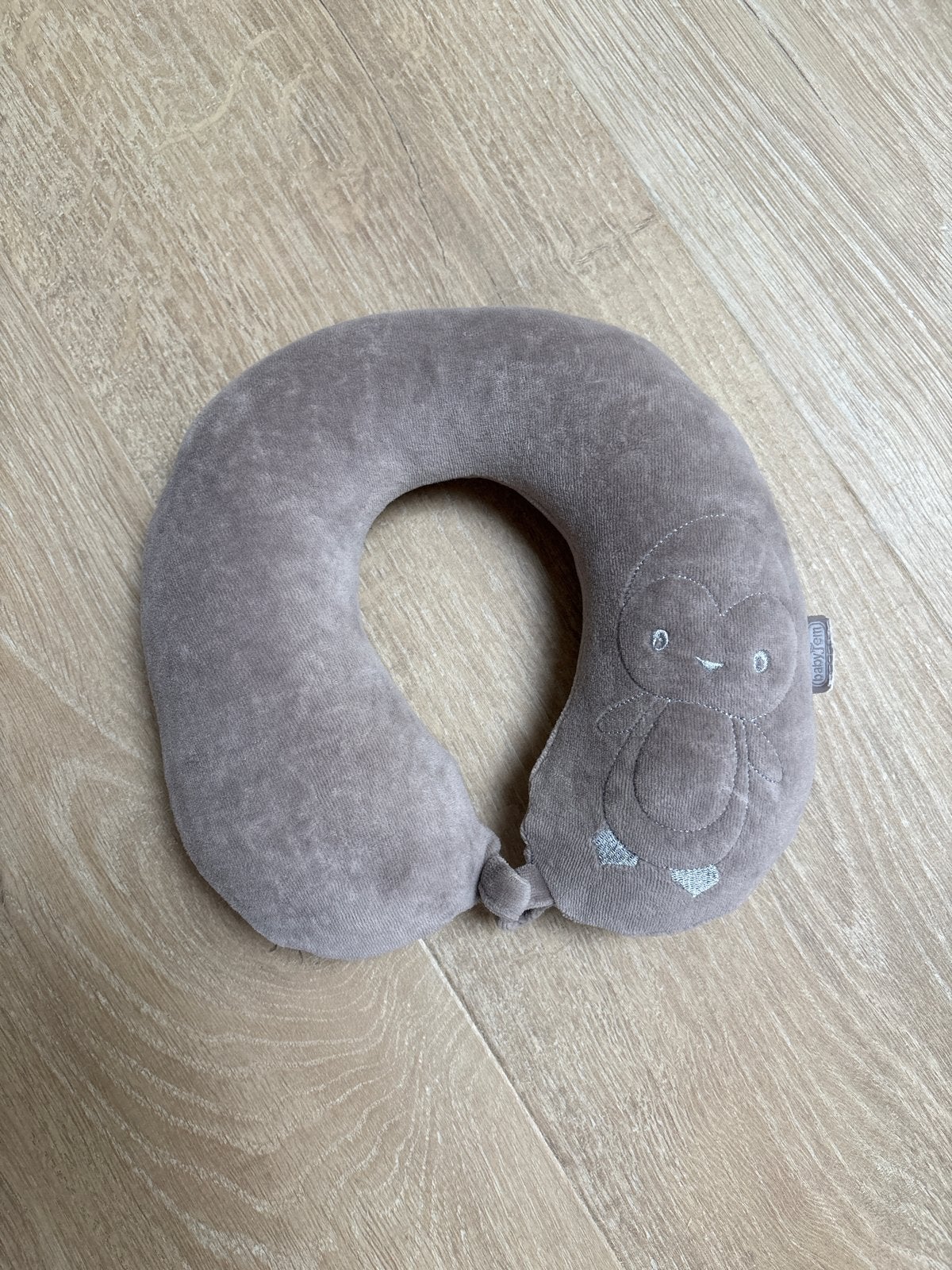 Babyjem nekkussen met pinguïn design, Ophalen, Zo goed als nieuw