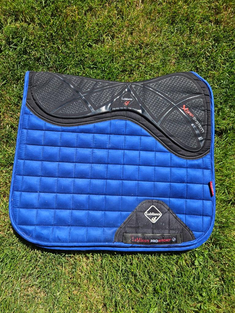 LeMieux x-grip dressuur dekje Benneton blue, Full (L), Schokabsorberend, Dressuurdekje, Ophalen of Verzenden