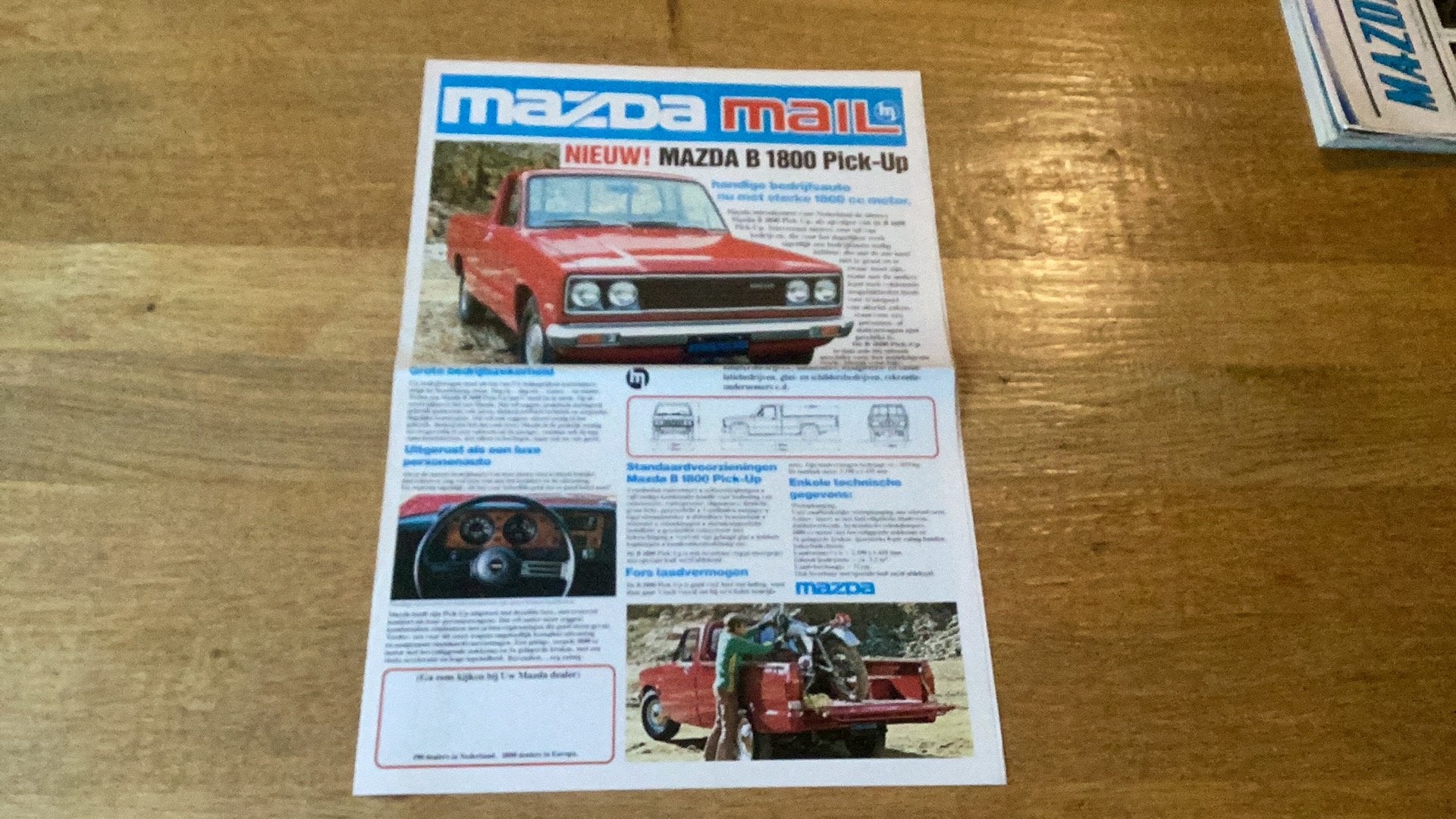 Mazda Mail: Nieuw! Mazda B1800 Pick-Up & 929 S 1978, Boeken, Auto's | Folders en Tijdschriften, Ophalen of Verzenden, Gelezen